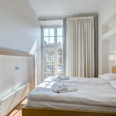 Апартаменты Stylish In Heart Of Oldtown